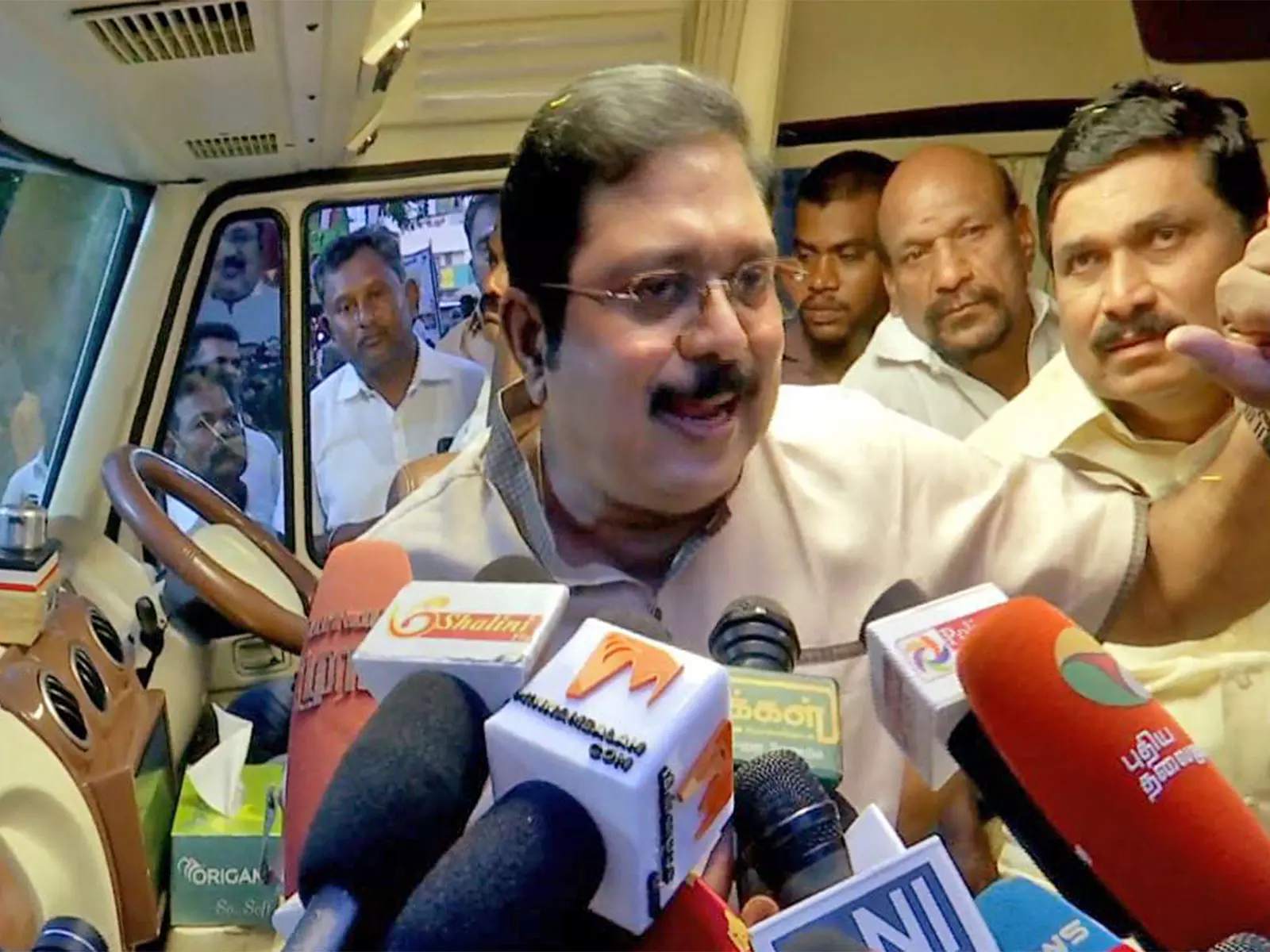 NDA तमिलनाडु में सरकार बनाएगी: तिरुचिरापल्ली में टीटीवी दिनाकरन NDA तमिलनाडु में सरकार बनाएगी: तिरुचिरापल्ली में टीटीवी दिनाकरन