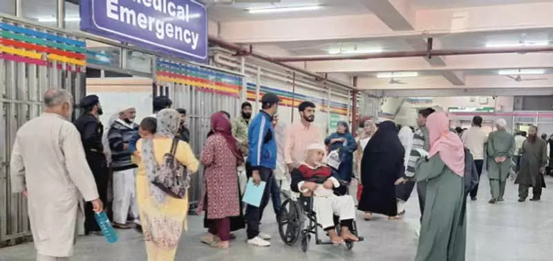 J&K में हर महीने करीब 10 लाख मरीज़ बाहरी अस्पतालों में आते हैं J&K में हर महीने करीब 10 लाख मरीज़ बाहरी अस्पतालों में आते हैं