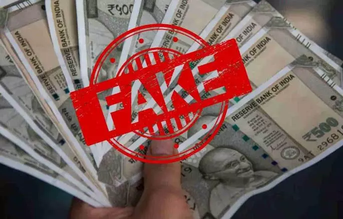Chandrapur में फ्लैट से ₹91 लाख के नकली नोट जब्त Chandrapur में फ्लैट से ₹91 लाख के नकली नोट जब्त