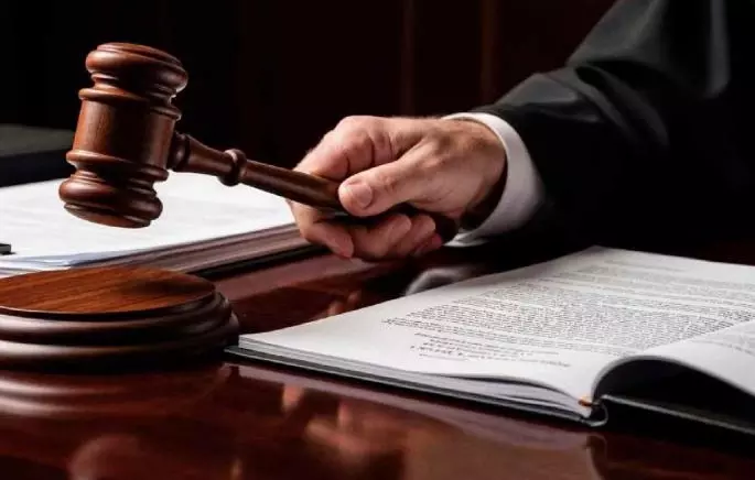 Court ने जेल में रेप के आरोपी के साथ अच्छे बर्ताव का दावा करने पर वकील को फटकार लगाई Court ने जेल में रेप के आरोपी के साथ अच्छे बर्ताव का दावा करने पर वकील को फटकार लगाई