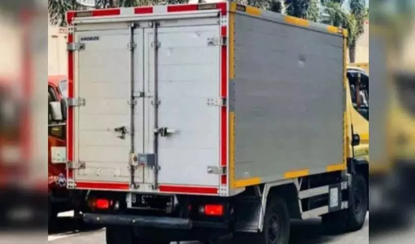 Hyderabad: 20 मार्च से ट्रांसपोर्ट गाड़ियों के लिए QR कोड रिफ्लेक्टिव टेप ज़रूरी होगा Hyderabad: 20 मार्च से ट्रांसपोर्ट गाड़ियों के लिए QR कोड रिफ्लेक्टिव टेप ज़रूरी होगा