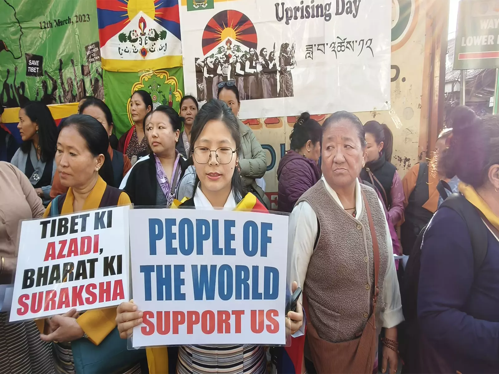 Tibetan महिलाओं ने 67वें तिब्बती महिला राष्ट्रीय विद्रोह दिवस के मौके पर शिमला में किया शांति विरोध प्रदर्शन Tibetan महिलाओं ने 67वें तिब्बती महिला राष्ट्रीय विद्रोह दिवस के मौके पर शिमला में किया शांति विरोध प्रदर्शन