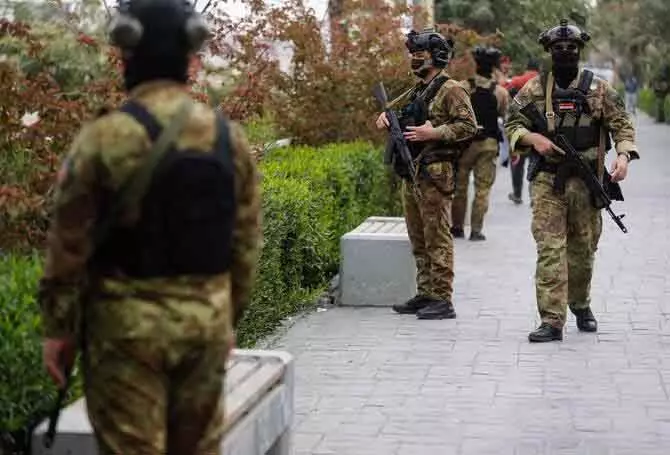 Iraq बॉर्डर पर एयर स्ट्राइक में ईरान समर्थित 9 लड़ाके मारे गए Iraq बॉर्डर पर एयर स्ट्राइक में ईरान समर्थित 9 लड़ाके मारे गए