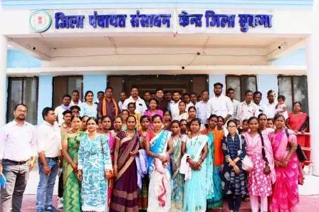 तीन दिवसीय आवासीय प्रशिक्षण, CEO ने 65 सरपंचों को किया संबोधित तीन दिवसीय आवासीय प्रशिक्षण, CEO ने 65 सरपंचों को किया संबोधित