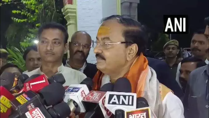 उपमुख्यमंत्री मौर्य ने अखिलेश यादव पर साधा निशाना, कहा उपमुख्यमंत्री मौर्य ने अखिलेश यादव पर साधा निशाना, कहा
