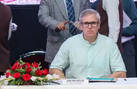 फारूक अब्दुल्ला पर फायरिंग की कोशिश, उमर बोले फारूक अब्दुल्ला पर फायरिंग की कोशिश, उमर बोले