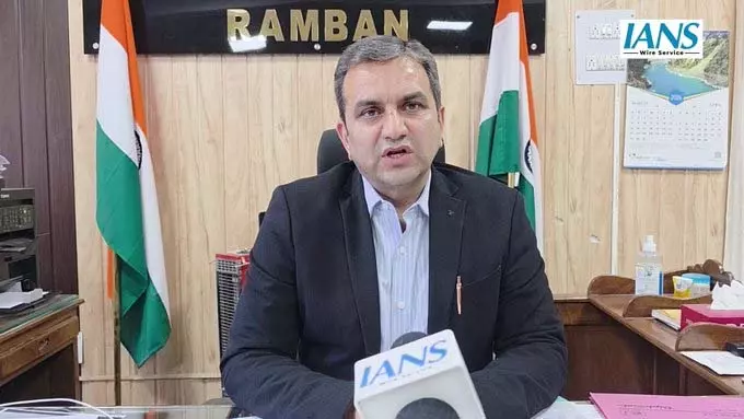 रांबन: उपायुक्त मोहम्मद अलीयस खान ने की आश्वस्ति रांबन: उपायुक्त मोहम्मद अलीयस खान ने की आश्वस्ति