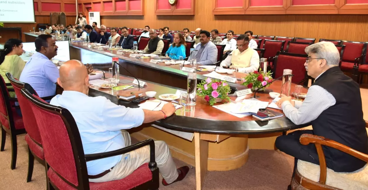 Jammu: व्यापार माहौल बेहतर बनाने हेतु पीएचडीसीसीआई के सुझाव सामने आए Jammu: व्यापार माहौल बेहतर बनाने हेतु पीएचडीसीसीआई के सुझाव सामने आए