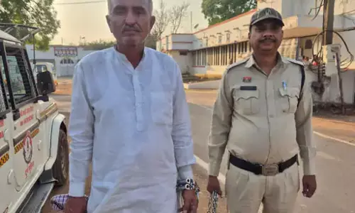 दुर्ग पुलिस को जोधपुर में मिली सफलता, अफीम बीज सप्लाई करने वाला अरेस्ट दुर्ग पुलिस को जोधपुर में मिली सफलता, अफीम बीज सप्लाई करने वाला अरेस्ट