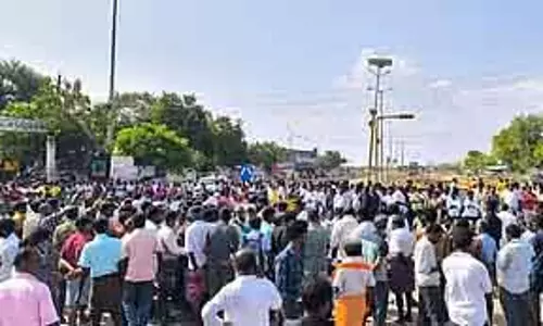 Thoothukudi ज़िला पुलिस विभाग ने सोशल मीडिया प्लेटफ़ॉर्मों को चेतावनी जारी की Thoothukudi ज़िला पुलिस विभाग ने सोशल मीडिया प्लेटफ़ॉर्मों को चेतावनी जारी की