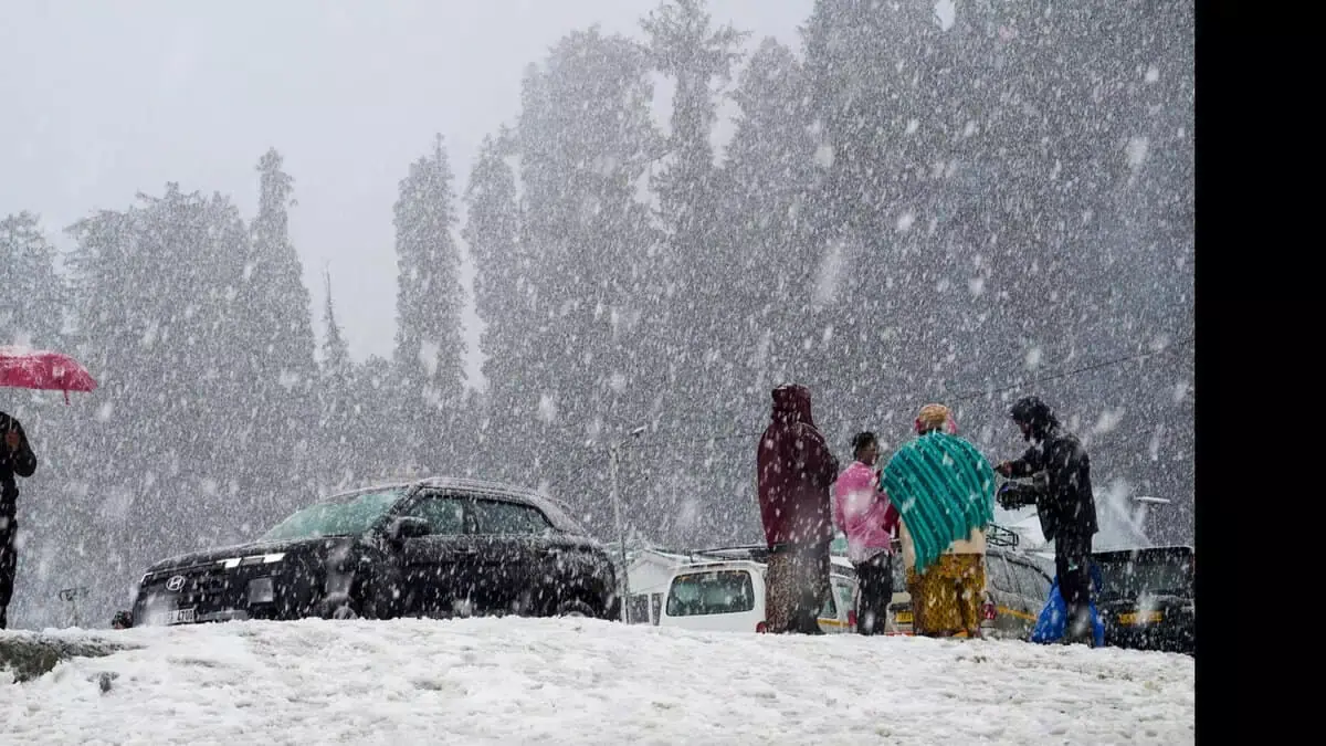 Kashmir में शांति भंग करने की कोशिश करने वालों का बल पीछा करेंगे: LG Kashmir में शांति भंग करने की कोशिश करने वालों का बल पीछा करेंगे: LG