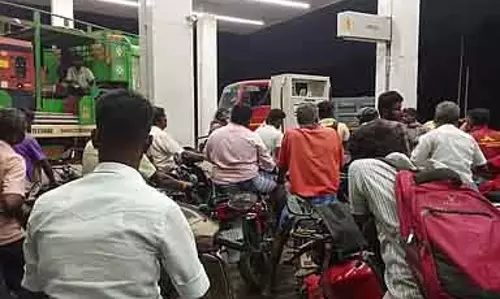 21 दिनों के लिए पेट्रोल-डीजल का स्टॉक: Tamil Nadu पेट्रोलियम विक्रेता संघ के अध्यक्ष