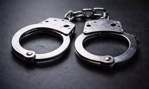 लूट की वारदात नाकाम, पुलिस ने मिनटों में तीन बदमाशों को दबोचा लूट की वारदात नाकाम, पुलिस ने मिनटों में तीन बदमाशों को दबोचा