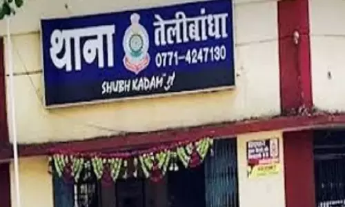 तेलीबांधा में विदेशी लड़कियां पकड़ी गई, रशियन बताया जा रहा