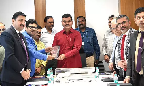 Maharashtra और कनाडा कृषि, AI और खाद्य प्रसंस्करण के क्षेत्र में सहयोग करेंगे, जिससे किसानों की आय बढ़ेगी Maharashtra और कनाडा कृषि, AI और खाद्य प्रसंस्करण के क्षेत्र में सहयोग करेंगे, जिससे किसानों की आय बढ़ेगी