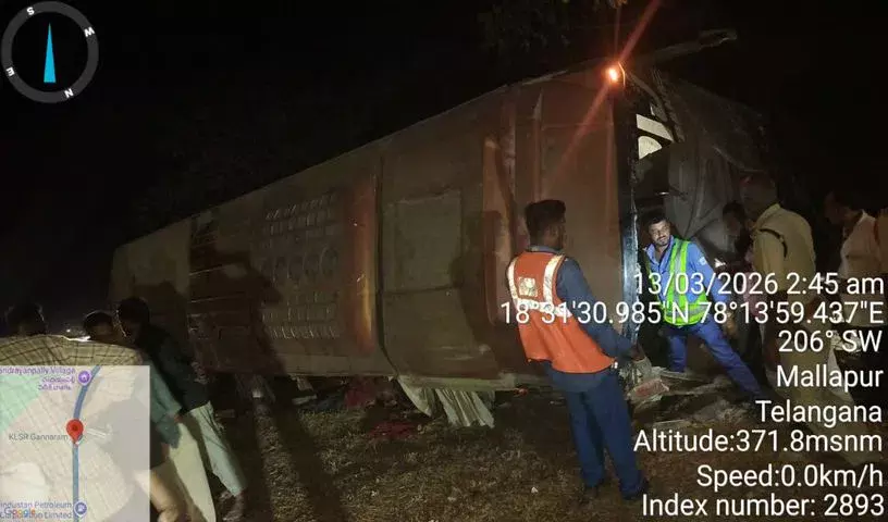 Nizamabad में राष्ट्रीय राजमार्ग 44 पर बस दुर्घटना में चार की मौत, कई घायल