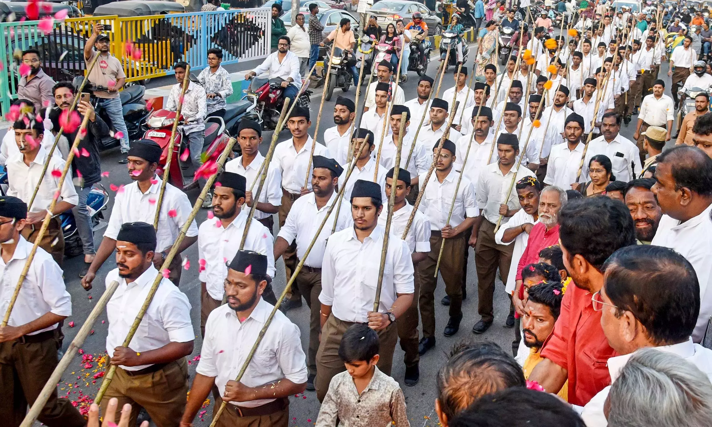 2025 में 5,600 नई शाखाओं के जुड़ने से RSS के विस्तार को मिली नई गति 2025 में 5,600 नई शाखाओं के जुड़ने से RSS के विस्तार को मिली नई गति