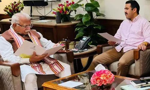 Shimla: शहरी विकास परियोजनाओं को लेकर Vikramaditya Singh ने Manohar Lal Khattar से की चर्चा Shimla: शहरी विकास परियोजनाओं को लेकर Vikramaditya Singh ने Manohar Lal Khattar से की चर्चा