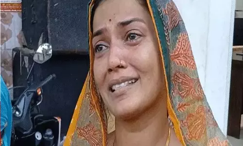 जब दुल्हन पहुंची थाने, फिर कहा- ‘साहब, फेरे करा दो, वरना मेरी जिंदगी बर्बाद होगी’ जब दुल्हन पहुंची थाने, फिर कहा- ‘साहब, फेरे करा दो, वरना मेरी जिंदगी बर्बाद होगी’