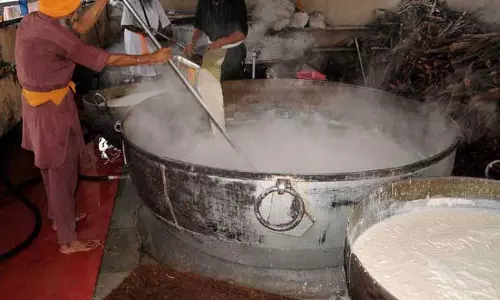 Punjab: स्वर्ण मंदिर के लंगर में खाना पकाने के लिए पर्याप्त गैस की आपूर्ति