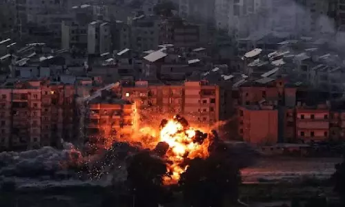 Iran-Israel War: चीन ने ‘रेड क्रेसेंट’ को 2 लाख डॉलर की मदद का ऐलान Iran-Israel War: चीन ने ‘रेड क्रेसेंट’ को 2 लाख डॉलर की मदद का ऐलान