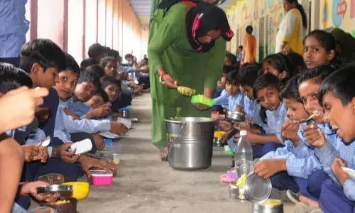 Malerkotla: मिड-डे मील प्रभारी LPG को प्राथमिकता पर मिलने की उम्मीद में Malerkotla: मिड-डे मील प्रभारी LPG को प्राथमिकता पर मिलने की उम्मीद में