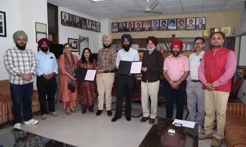 PAU ने विटामिन D से भरपूर मशरूम पाउडर की तकनीक का व्यवसायीकरण किया PAU ने विटामिन D से भरपूर मशरूम पाउडर की तकनीक का व्यवसायीकरण किया