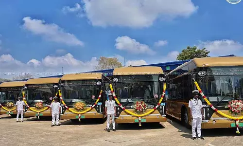 Chennai: MTC प्रीमियम बस सेवा के पहले दिन ही तकनीकी दिक्कतें
