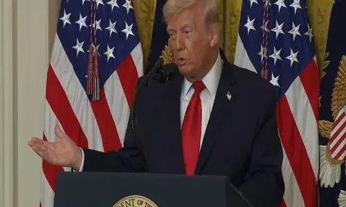 Donald Trump ने ईरान टकराव पर अमेरिकी सेना की ताकत दिखाई