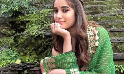 Rasha Thadani ने घायल बंदर अंगद के पुनर्वास में उसे गोद लेकर सहयोग दिया