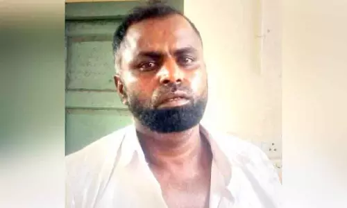 Kerala: महिला और बेटी पर हमला करने के आरोप में एक व्यक्ति गिरफ्तार Kerala: महिला और बेटी पर हमला करने के आरोप में एक व्यक्ति गिरफ्तार