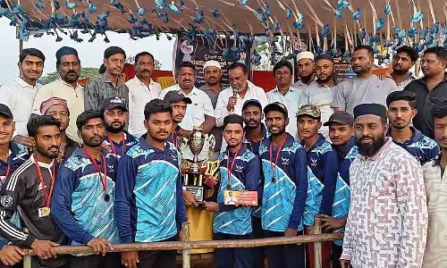 रमज़ान कप क्रिकेट टूर्नामेंट: Rising स्टार टीम बनी चैंपियन रमज़ान कप क्रिकेट टूर्नामेंट: Rising स्टार टीम बनी चैंपियन
