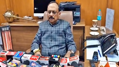 Shimla: हिमाचल में एलपीजी आपूर्ति नियंत्रण में, मुख्य सचिव ने दी जानकारी Shimla: हिमाचल में एलपीजी आपूर्ति नियंत्रण में, मुख्य सचिव ने दी जानकारी