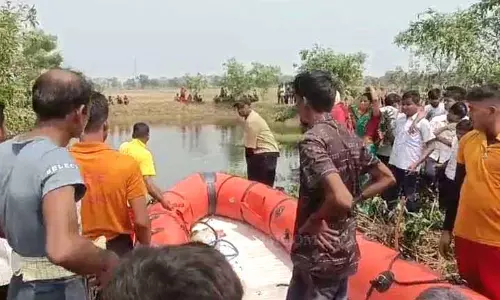 Bhadrak के बासुदेवपुर में तालाब में डूबने से दो नाबालिग लड़कियों की मौत