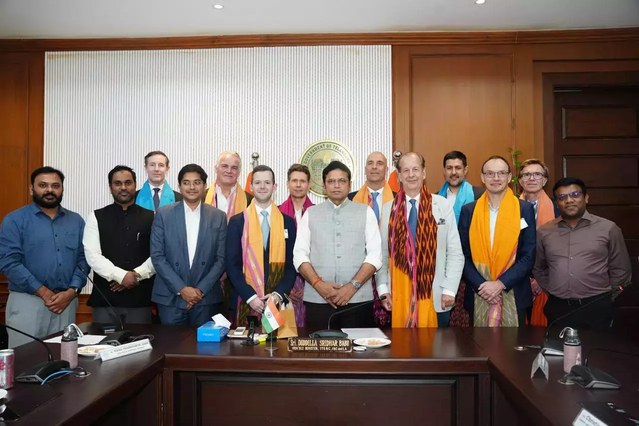 Hyderabad इनोवेशन और निवेश का वैश्विक केंद्र बनकर उभर रहा है श्रीधर बाबू Hyderabad इनोवेशन और निवेश का वैश्विक केंद्र बनकर उभर रहा है श्रीधर बाबू