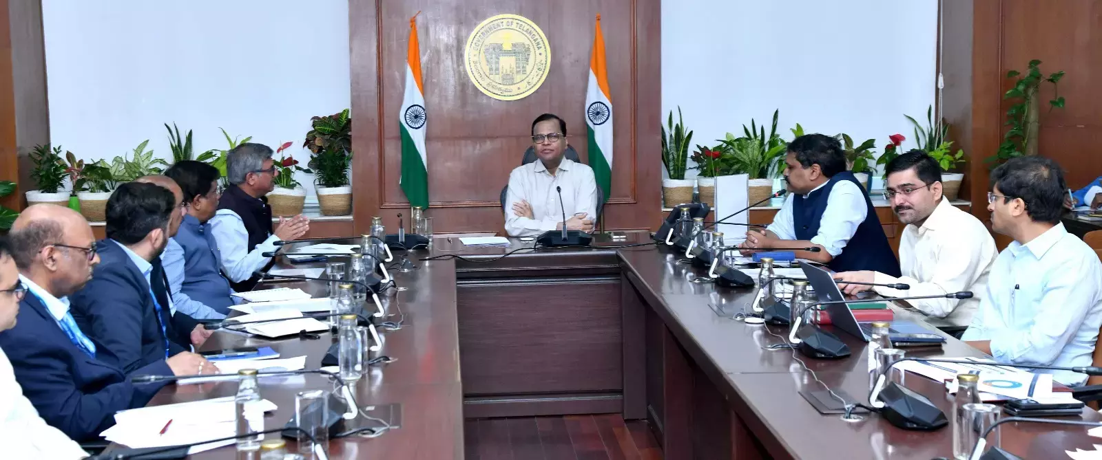 तेलंगाना के CS ने LPG आपूर्ति की समीक्षा की अधिकारियों को समय पर डिलीवरी सुनिश्चित करने के निर्देश दिए