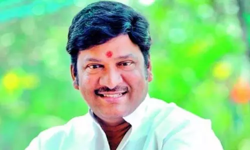 राजेंद्र प्रसाद ने माफ़ी मांगी कहा- MGR के लिए मेरे मन में अपार सम्मान है राजेंद्र प्रसाद ने माफ़ी मांगी कहा- MGR के लिए मेरे मन में अपार सम्मान है