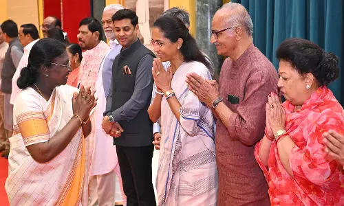 President मुर्मू ने कई राज्यों के सांसदों और राज्यसभा के मनोनीत सदस्यों के लिए नाश्ते का आयोजन किया