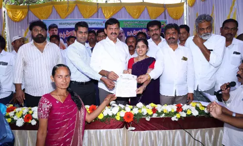 Telangana सरकार शहरी और ग्रामीण क्षेत्रों में बुनियादी ढांचे और कल्याणकारी उपाय जारी रखेगी Telangana सरकार शहरी और ग्रामीण क्षेत्रों में बुनियादी ढांचे और कल्याणकारी उपाय जारी रखेगी