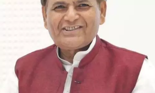 अखिलेश यादव को कांशीराम नहीं, मोइनुद्दीन पसंद हैं: डॉ. लालजी प्रसाद निर्मल अखिलेश यादव को कांशीराम नहीं, मोइनुद्दीन पसंद हैं: डॉ. लालजी प्रसाद निर्मल