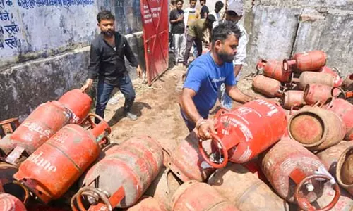 एलपीजी नियमों के उल्लंघन के लिए चार एफआईआर दर्ज एलपीजी नियमों के उल्लंघन के लिए चार एफआईआर दर्ज