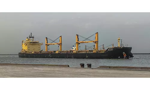 Deendayal Port अथॉरिटी कांडला 72 घंटों में 22 जहाज़ों को संभालने के लिए तैयार Deendayal Port अथॉरिटी कांडला 72 घंटों में 22 जहाज़ों को संभालने के लिए तैयार