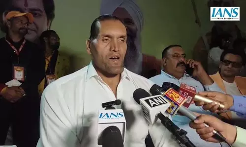 इंदौर: ग्रेट खली ने सेलेब्रिटीज़ से संतान क्रिकेट लीग का समर्थन करने की अपील की