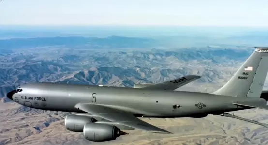 जीत का दावा कर रहे ट्रंप को झटका, अमेरिका का KC-135 विमान इराक में गिरा जीत का दावा कर रहे ट्रंप को झटका, अमेरिका का KC-135 विमान इराक में गिरा