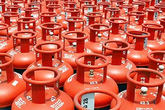 Crisis in Darjeeling Tourism: LPG की कमी के चलते होटल और भोजनालय बंद करने पर विचार कर रहे Crisis in Darjeeling Tourism: LPG की कमी के चलते होटल और भोजनालय बंद करने पर विचार कर रहे