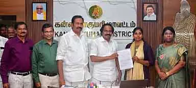 Tamil Nadu : यात्रियों के हमले में मारे गए कंडक्टर की पत्नी को सरकारी नौकरी मिली Tamil Nadu : यात्रियों के हमले में मारे गए कंडक्टर की पत्नी को सरकारी नौकरी मिली