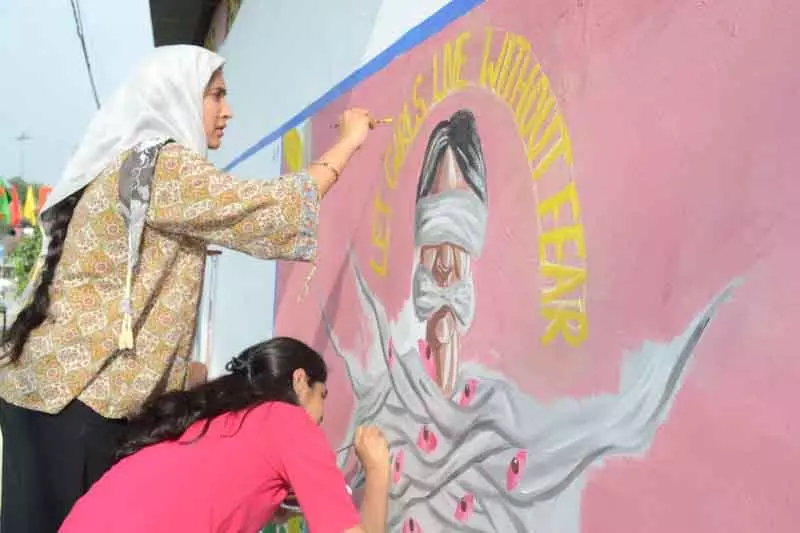 कला संगम प्रतियोगिता ने Karnal की दीवारों में रंग भर दिए कला संगम प्रतियोगिता ने Karnal की दीवारों में रंग भर दिए