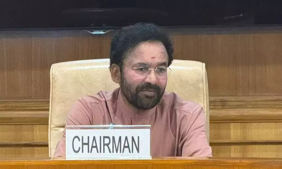 Telangana : किशन ने राहुल के पेट्रो पंप वाले बयान की आलोचना की Telangana : किशन ने राहुल के पेट्रो पंप वाले बयान की आलोचना की