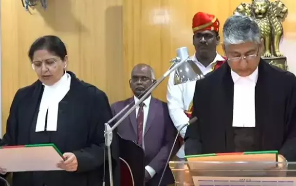 न्यायमूर्ति लिसा गिल ने Andhra प्रदेश उच्च न्यायालय की न्यायाधीश के रूप में शपथ ली न्यायमूर्ति लिसा गिल ने Andhra प्रदेश उच्च न्यायालय की न्यायाधीश के रूप में शपथ ली
