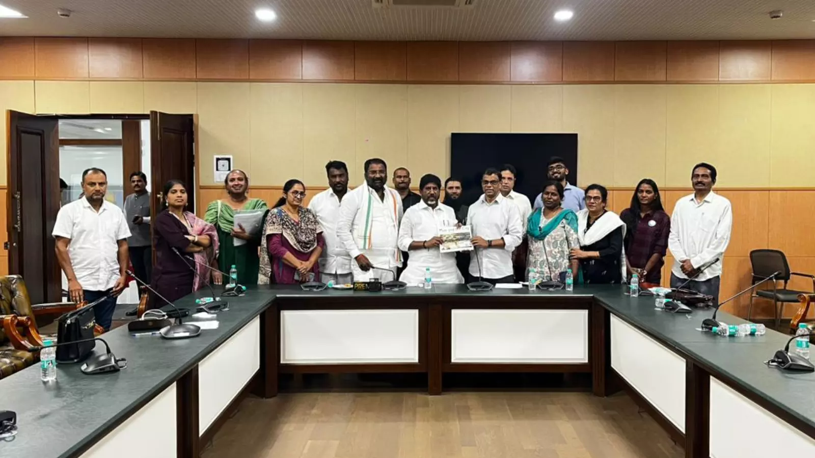 Activists told the Deputy Chief Minister: मूसी परियोजना में विस्थापन शून्य होना चाहिए Activists told the Deputy Chief Minister: मूसी परियोजना में विस्थापन शून्य होना चाहिए